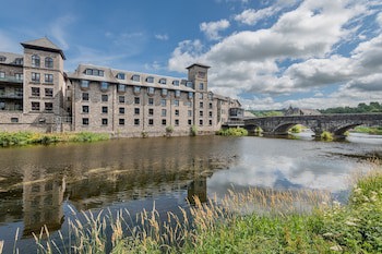 Riverside Hotel