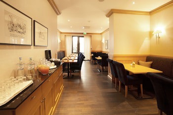 Townhouse Hotel galeri fotoğrafı