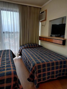 Astron Suites Sao Jose Dos Pinhais By Nobile