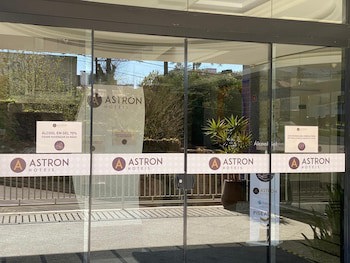 Astron Suites Sao Jose Dos Pinhais By Nobile