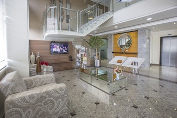 Astron Suites Sao Jose Dos Pinhais By Nobile