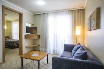 Astron Suites Sao Jose Dos Pinhais By Nobile