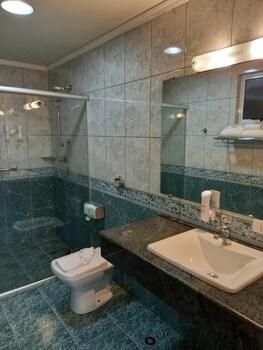 Astron Suites Sao Jose Dos Pinhais By Nobile