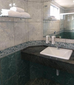 Astron Suites Sao Jose Dos Pinhais By Nobile