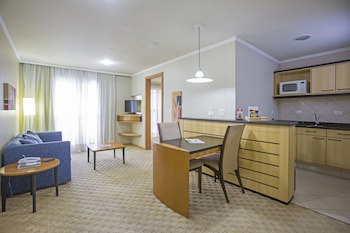 Astron Suites Sao Jose Dos Pinhais By Nobile