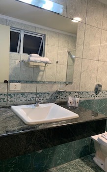 Astron Suites Sao Jose Dos Pinhais By Nobile