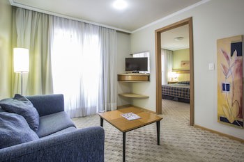 Astron Suites Sao Jose Dos Pinhais By Nobile