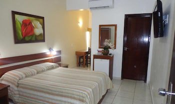Foz Presidente Economic Hotel