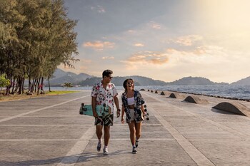 Courtyard By Marriott Phuket Town