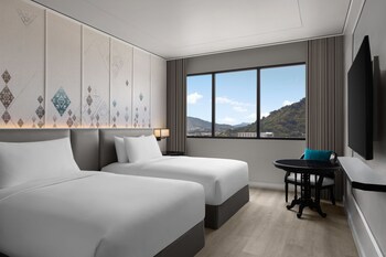 Courtyard By Marriott Phuket Town