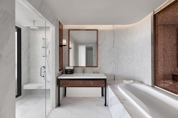 Courtyard By Marriott Phuket Town