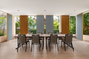 Courtyard By Marriott Phuket, Patong Beach Resort