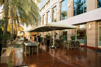 Dubai Marriott Harbour Hotel & Suites