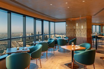 Dubai Marriott Harbour Hotel & Suites