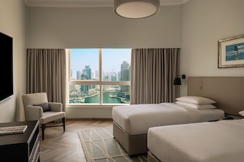 Dubai Marriott Harbour Hotel & Suites
