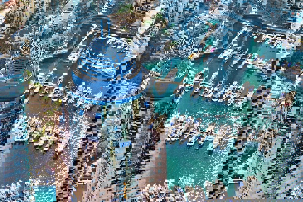 Dubai Marriott Harbour Hotel & Suites