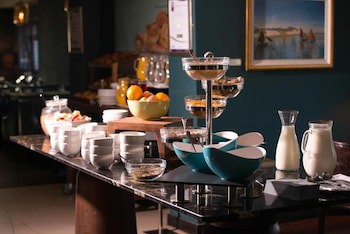 The Twelve Hotel