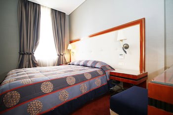 Piraeus Theoxenia Hotel