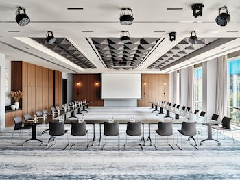 Crowne Plaza Sofia, An Ihg Hotel