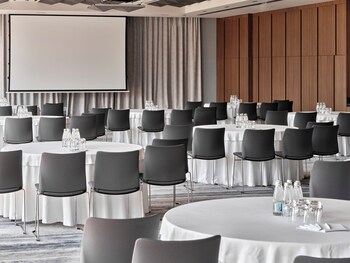 Crowne Plaza Sofia, An Ihg Hotel
