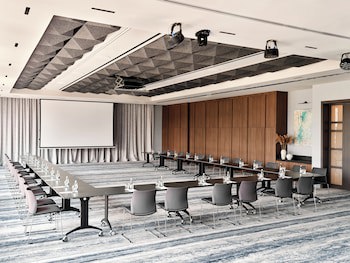 Crowne Plaza Sofia, An Ihg Hotel