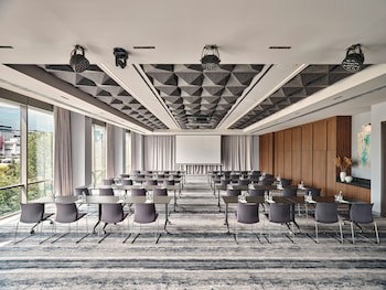 Crowne Plaza Sofia, An Ihg Hotel