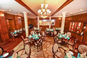 Grand Hotel