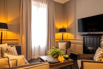 Grand Hotel