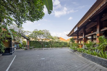 Adi Dharma Hotel Kuta