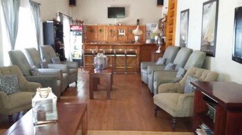 Le Bay Lodge