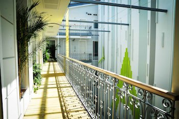 Atrium Fashion Hotel