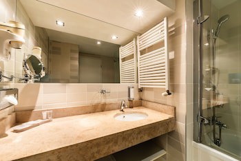 Atrium Fashion Hotel