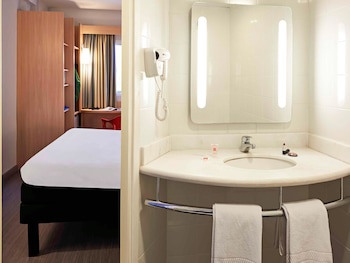 Ibis Goiania