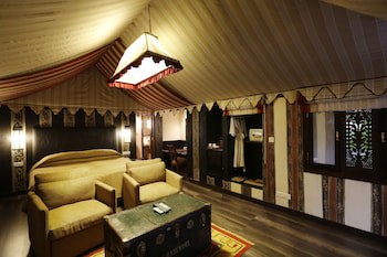 Ajit Bhawan - A Palace Resort