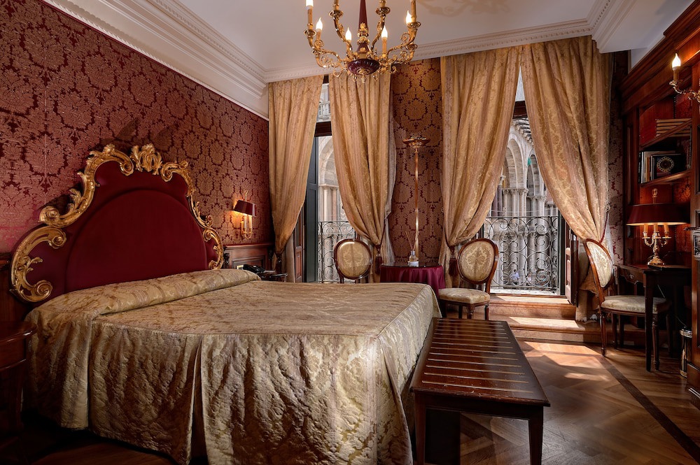 Bellevue Luxury Rooms (Adults Only)
