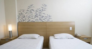 Golden Tulip Macae