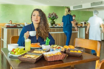 Golden Tulip Macae