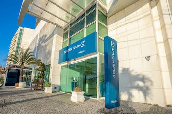Golden Tulip Macae