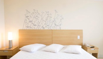 Golden Tulip Macae
