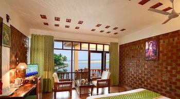 Beach And Lake Ayurvedic Resort