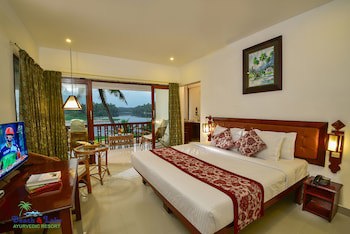 Beach And Lake Ayurvedic Resort