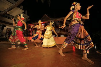 Beach And Lake Ayurvedic Resort