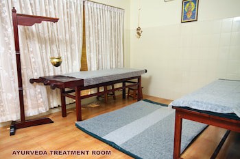 Beach And Lake Ayurvedic Resort