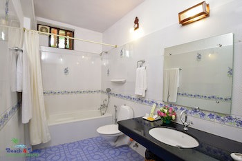Beach And Lake Ayurvedic Resort