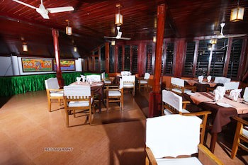 Beach And Lake Ayurvedic Resort