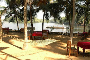 Beach And Lake Ayurvedic Resort