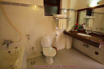 Beach And Lake Ayurvedic Resort
