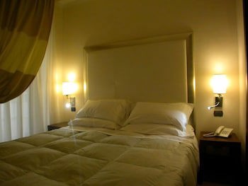 The Strand Hotel fotoğrafı