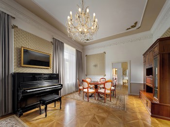 Clarion Grandhotel Zlaty Lev galeri fotoğrafı