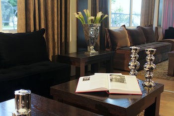 Galaxy Art Hotel
